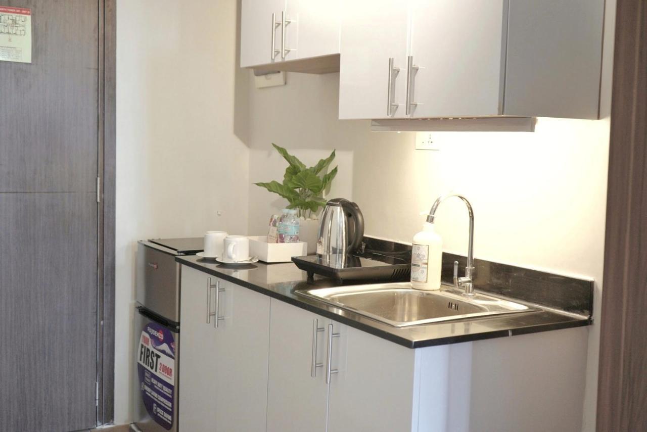 Quince Studio W/ Balcony Orochi Staycation Ph At Loop Tower Cdo كاجايان دي أورو المظهر الخارجي الصورة