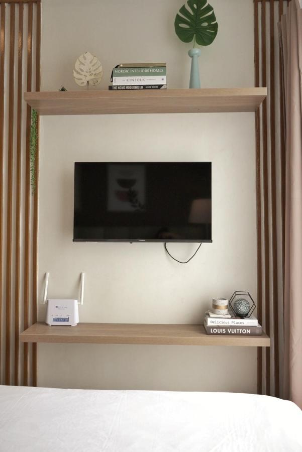 Quince Studio W/ Balcony Orochi Staycation Ph At Loop Tower Cdo كاجايان دي أورو المظهر الخارجي الصورة